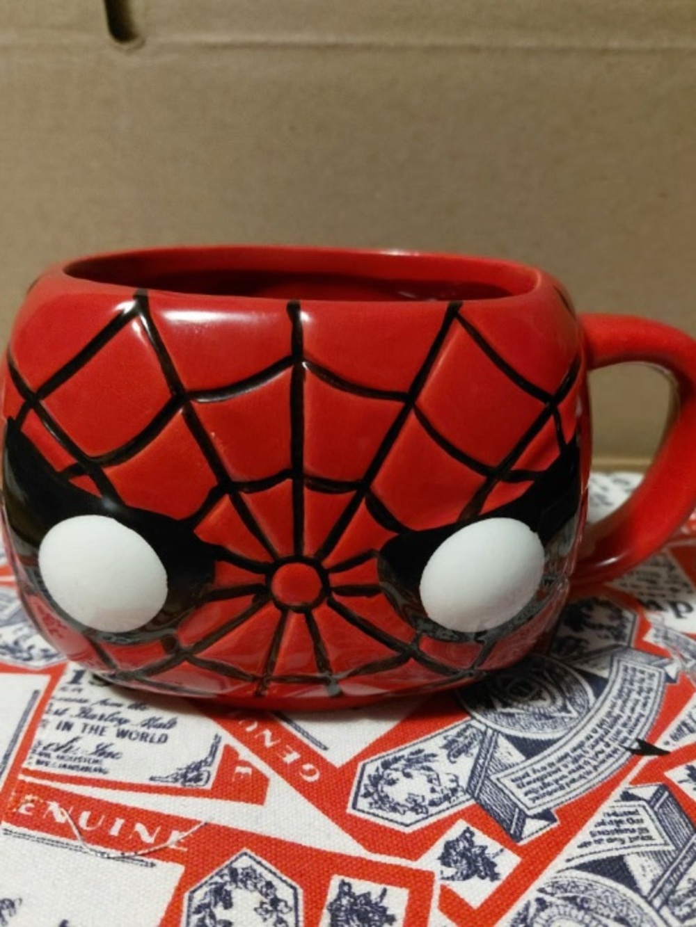 Red Spider-Web Ceramic Accent Mug - Fun Home Decor